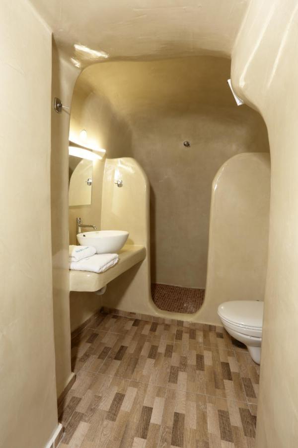 Church And Cave - Santorini Private Residences 梅萨雷亚 外观 照片
